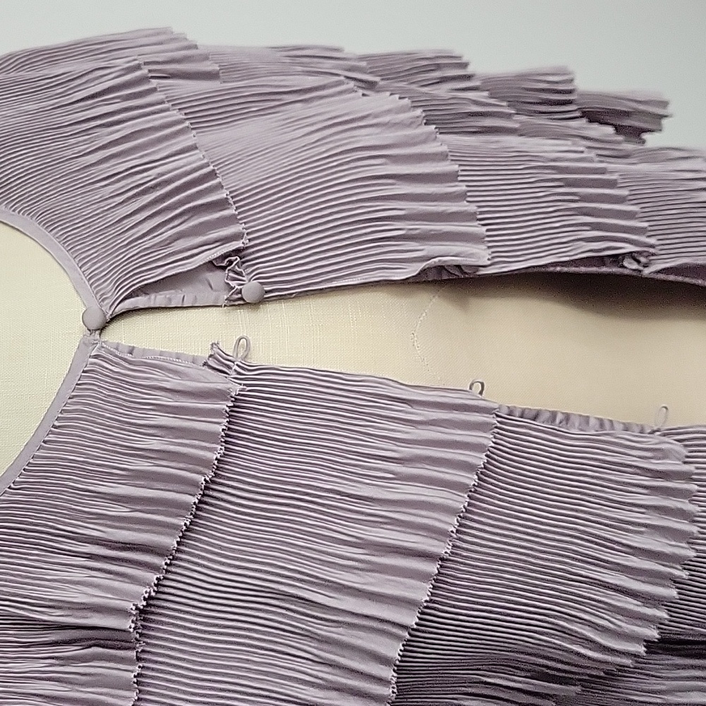 Red Valentino Tiered and Pleated Top Light Lavender Size Small EUC - Picture 3 of 9